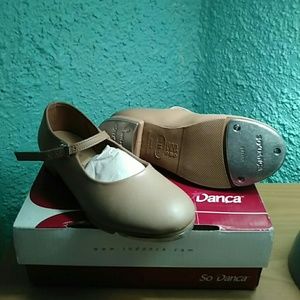 LITTLE GIRLS TAP dance shoes