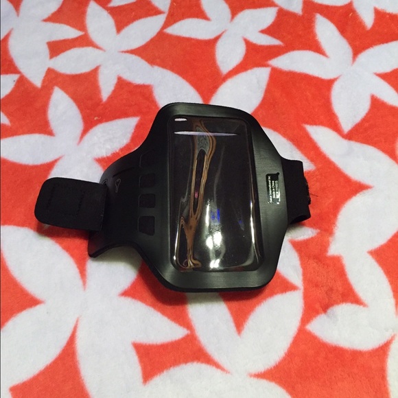 Arm band
