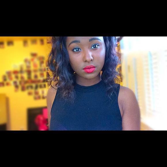 Meet your Posher, Alexis