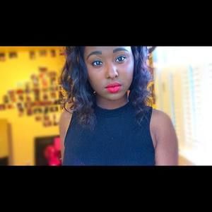 Meet your Posher, Alexis