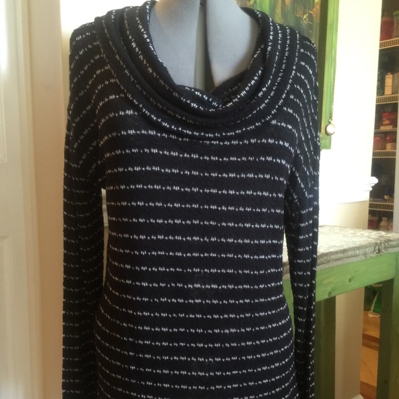 Black and white stripped sweater