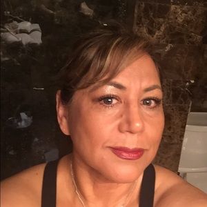 Meet your Posher, Elza