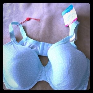 Invisible t-shirt bra