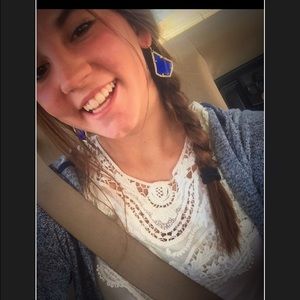 Meet your Posher, Hannah