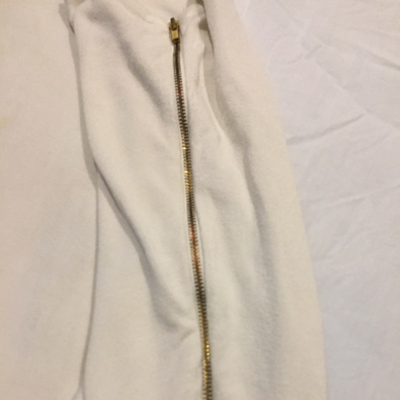Express sweater - Picture 3 of 3