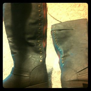 Grey leather boots will consider trades