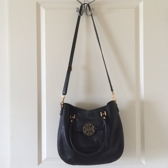Tory Burch Amanda Leather Hobo Crossbody (Black)