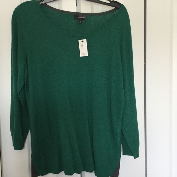 L  lightweight sweater new with tags!! - Picture 1 of 4
