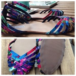 Like New SteveMadden Colorful Sandals