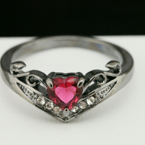 Reeser's Resales Jewelry & more