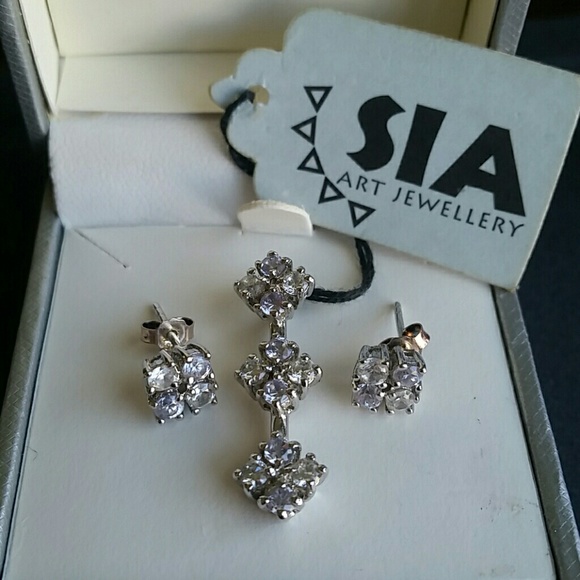 Earrings and pendant set