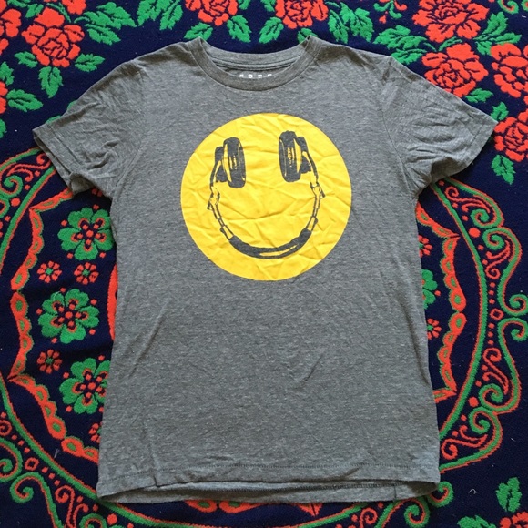 Smiley Face Crew Neck Tee - Areopostale