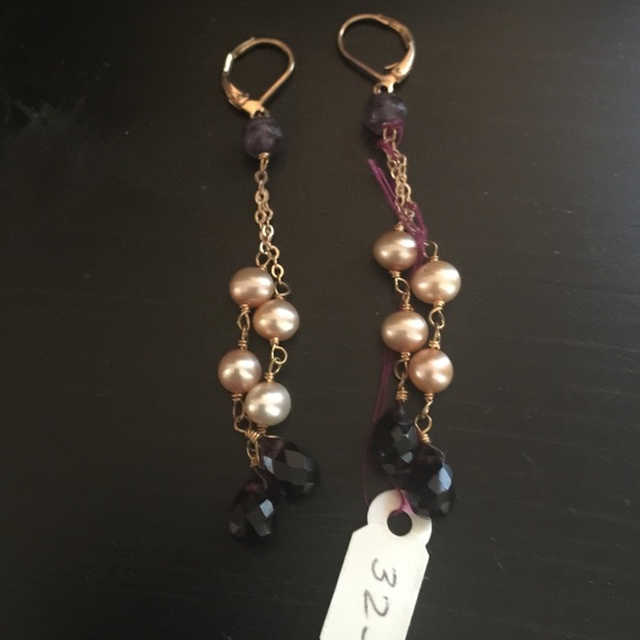 Earrings - Picture 1 of 1