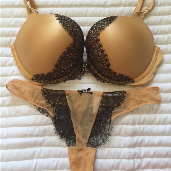 gold bra panty