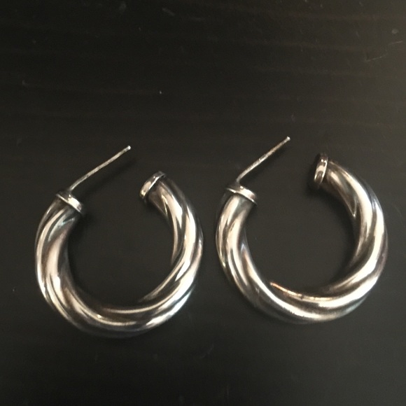 Earrings - Picture 1 of 1