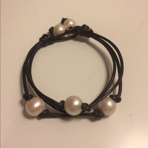 Pearl bracelet