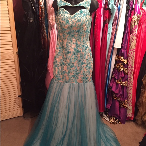 Blue/teal Gown