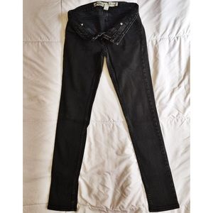 Black super skinny pant