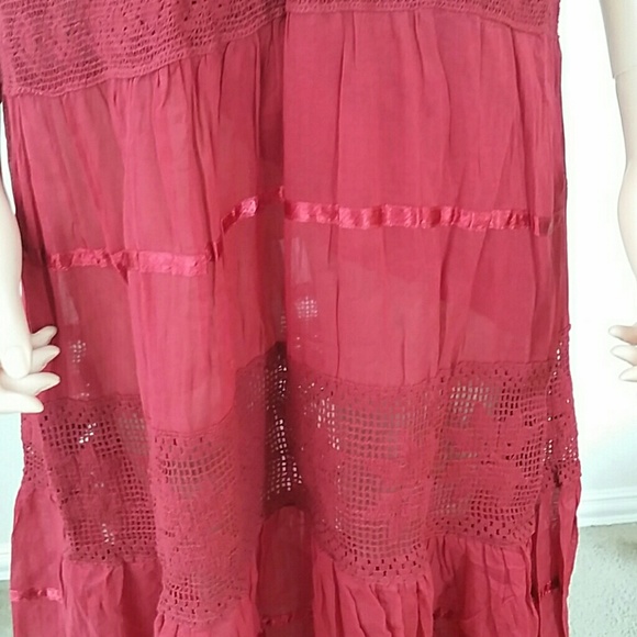 Women's Sleeveless Maxi Dress - Picture 3 of 4