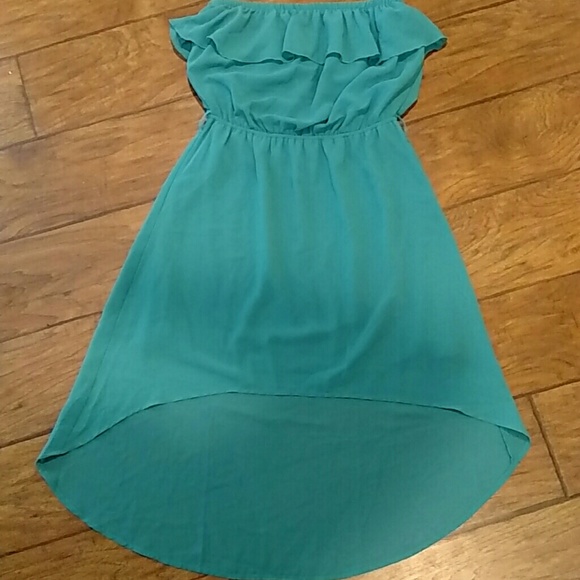 Pretty Strapless dress