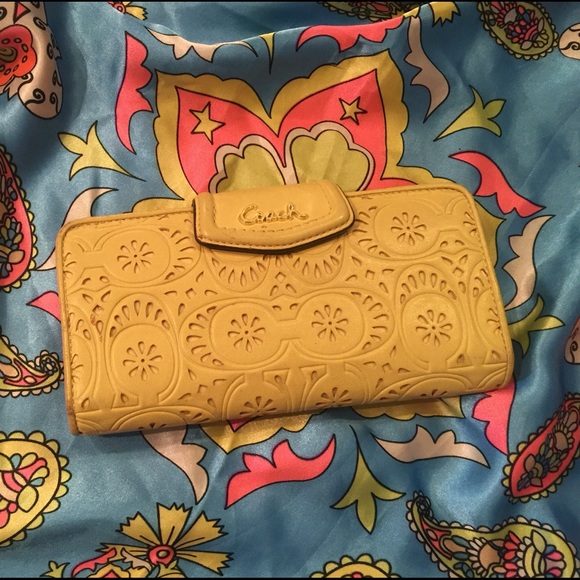 Pastel yellow Coach Wallet