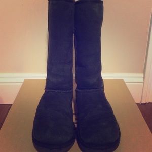 Tall classic black uggs