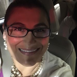 Meet your Posher, Ana