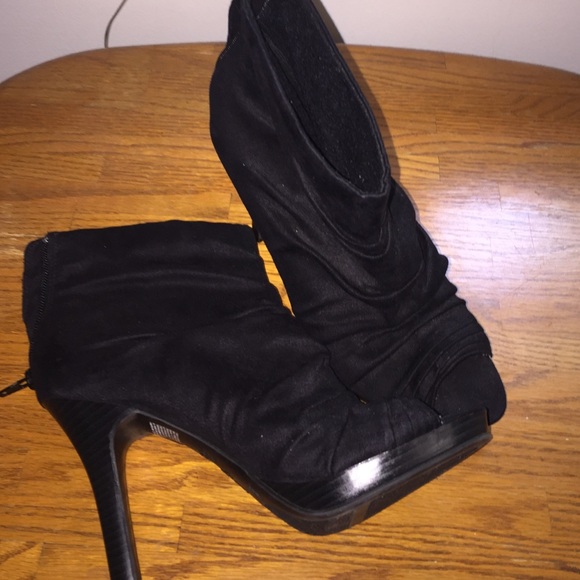 Fioni peep toe high heels