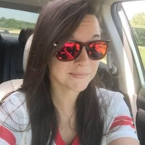 Meet your Posher, Lucinda