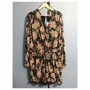 Forever 21 Plus Size Floral Romper🌹🌼🌸🌷