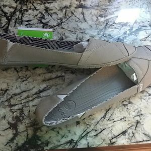 Crocs size 8 ballet flats