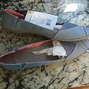 Crocs size 7 gray ballet flats