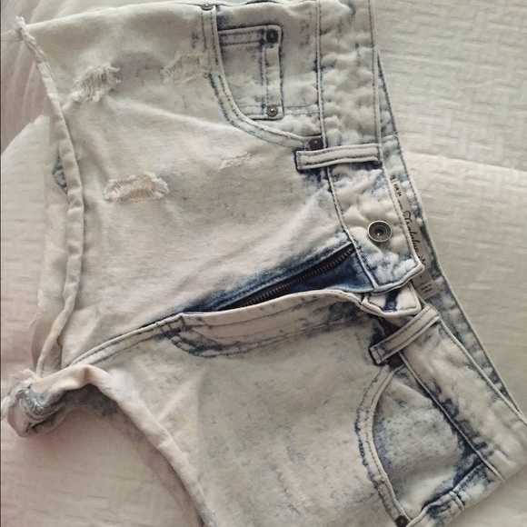 ZARA MINI DENIM SHORTS SIZE 2