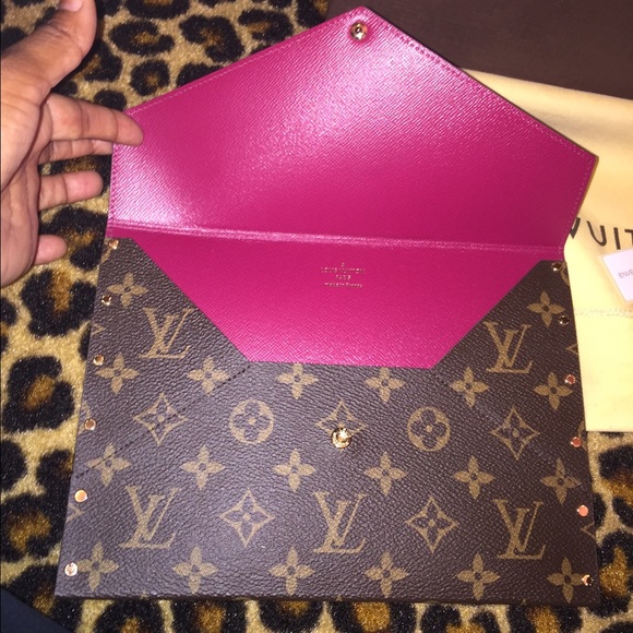 Louis Vuitton Rivets Envelope - Picture 3 of 4