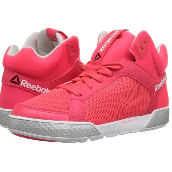 REEBOK WOMEN’S ATHLETIC SHOES 🎉