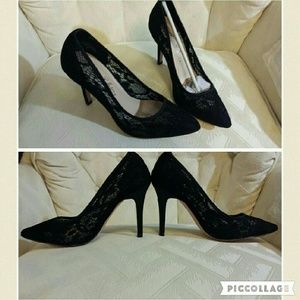 FINAL PRICE Lace black pumps size 7