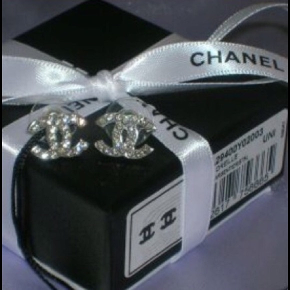 Chanel diamond stud earrings