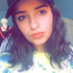 Meet your Posher, Kendra