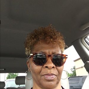 Meet your Posher, Victoria