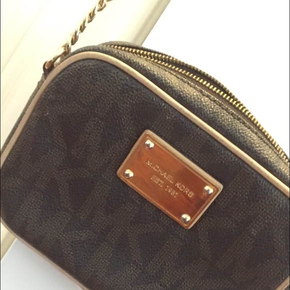 Michael Kors cross body