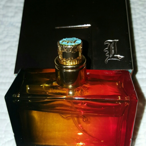 SOLD/Purfume nwot, please remember Posh takes 20% - Picture 4 of 4