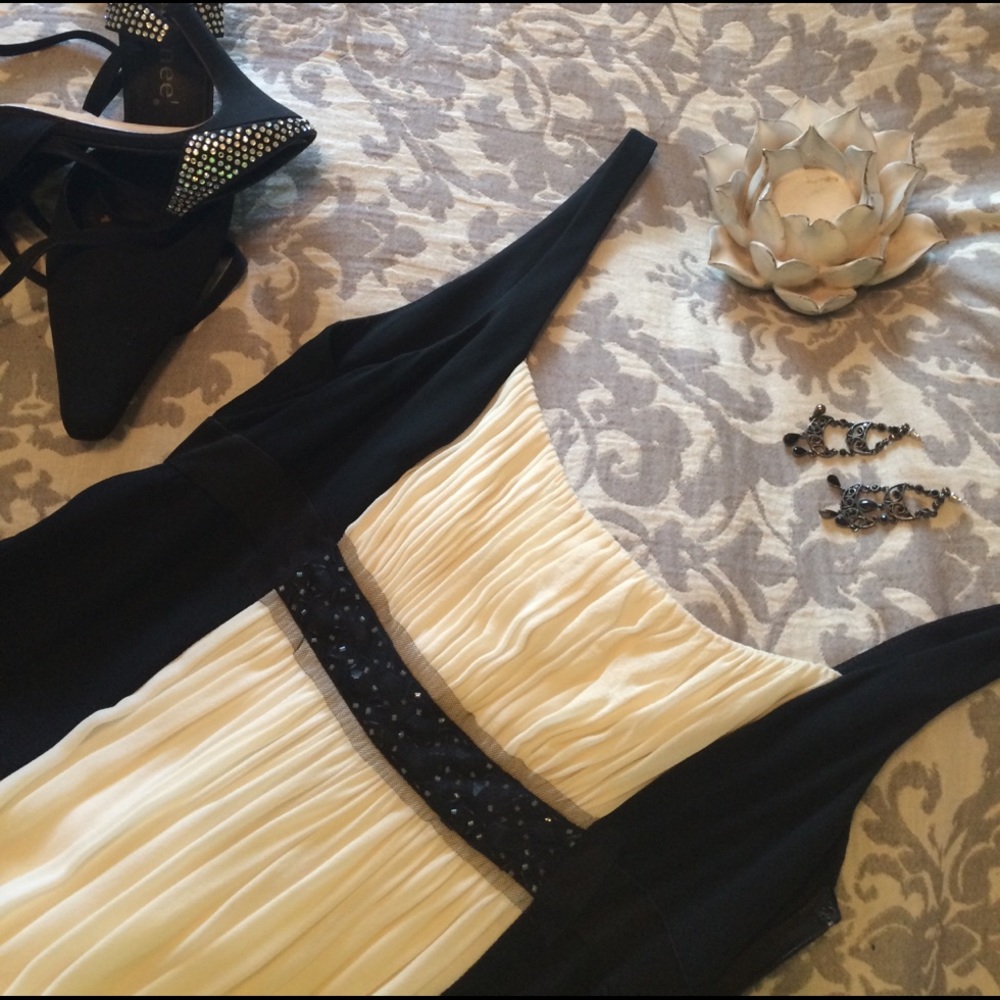 BCBG Formal Dress 6 - Picture 1 of 4