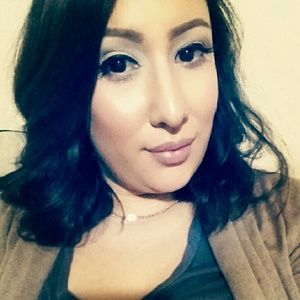 Meet your Posher, Daniela