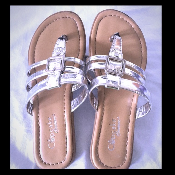 Kids sandals