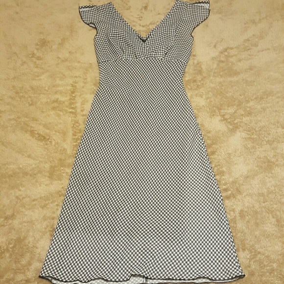 Gorgeous Vintage-looking Dress