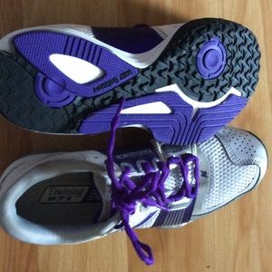 New balance cross training sneakers