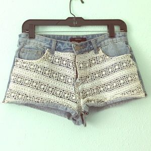 Lace embroidered denim shorts