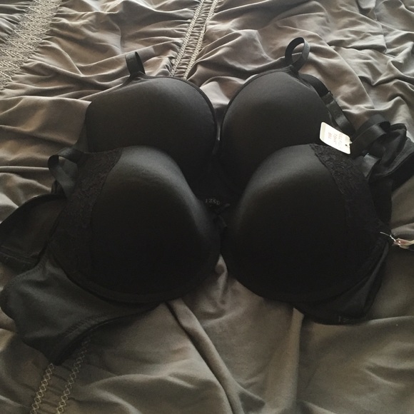 Two IZOD 40C bras