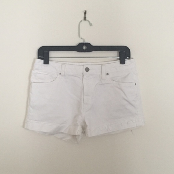 Gap 1969 White Slim Cut-Offs