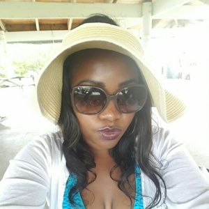 Meet your Posher, Anne